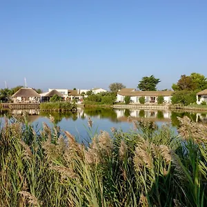 https://lestelle-en-camargue.fr-provencehotel.com